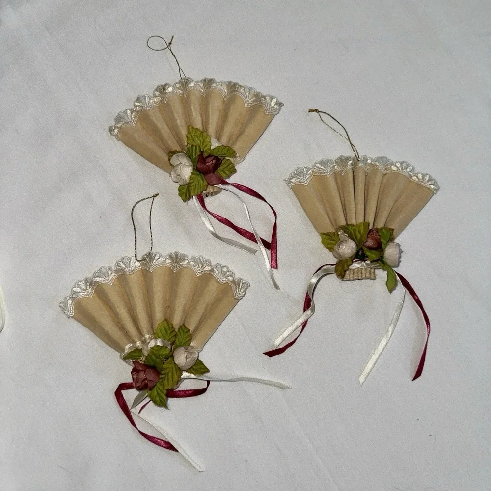 Vtg‎ Victorian Style Set Of 7 Christmas Ornaments Velvet Lace Ribbon Cream Rose